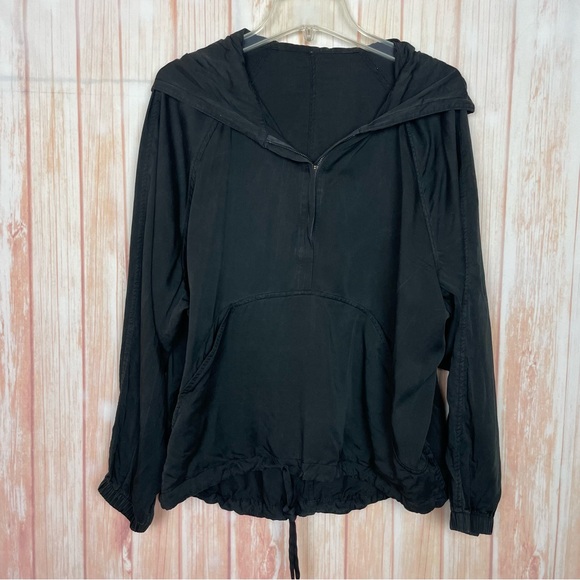 Tops - Black Hooded Pullover Jacket